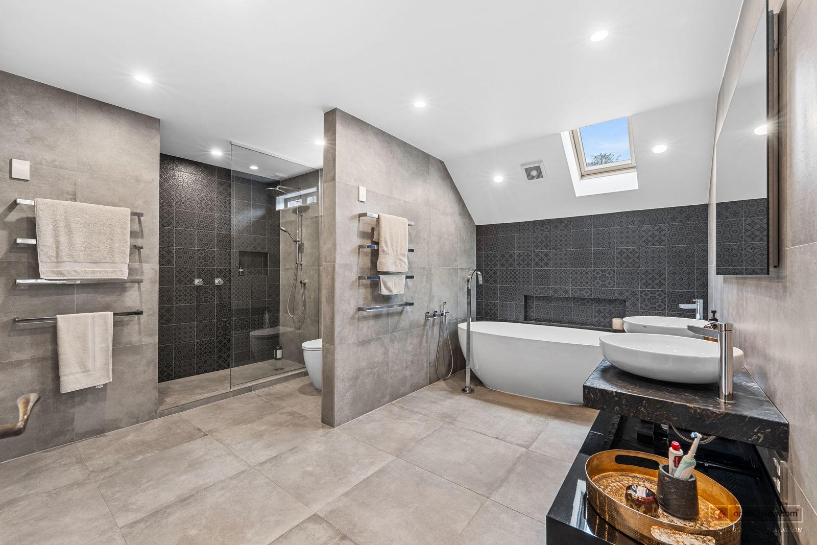 Slider image of 109 Glenmore Road, Auckland