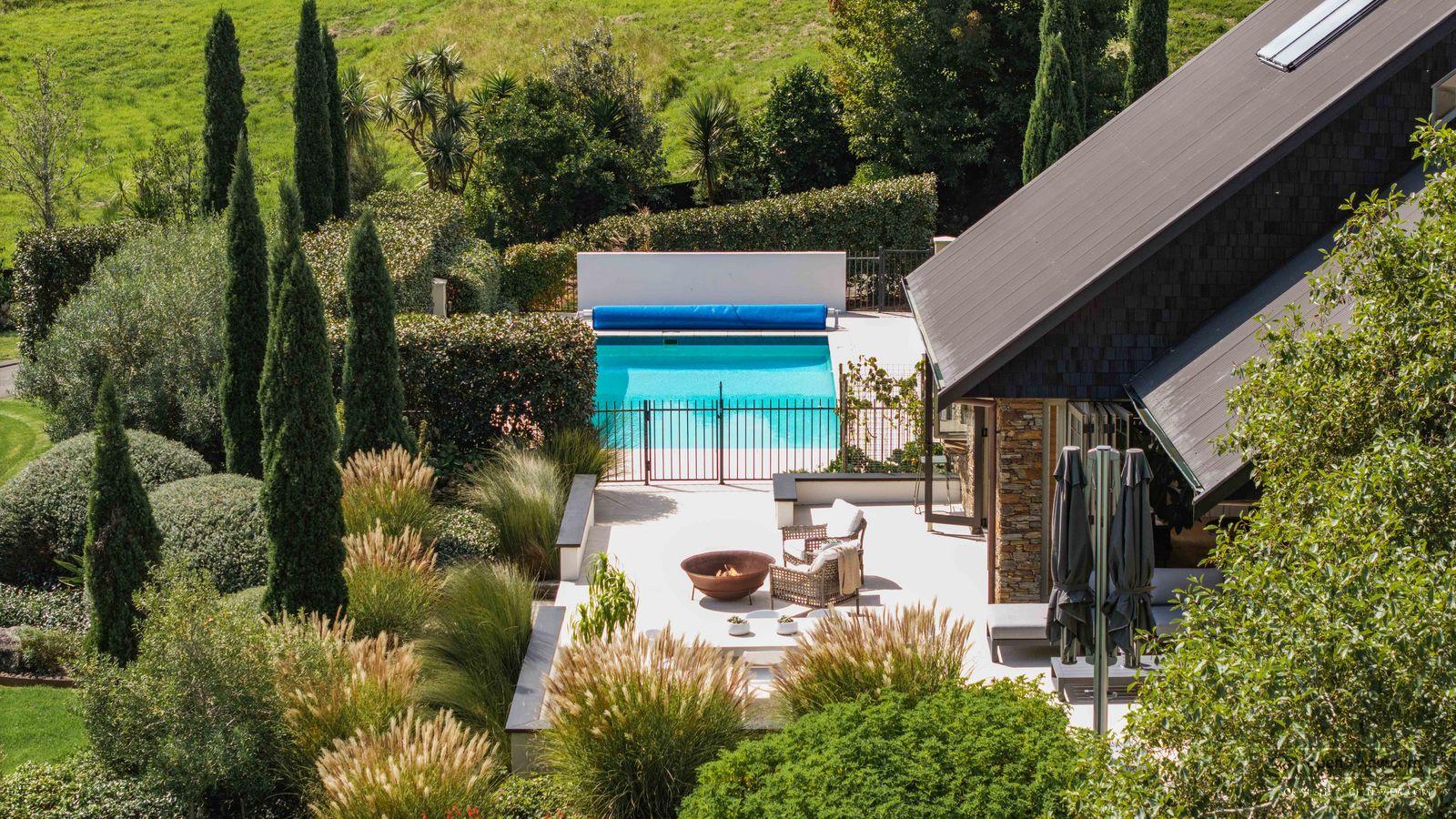 Slider image of 109 Glenmore Road, Auckland