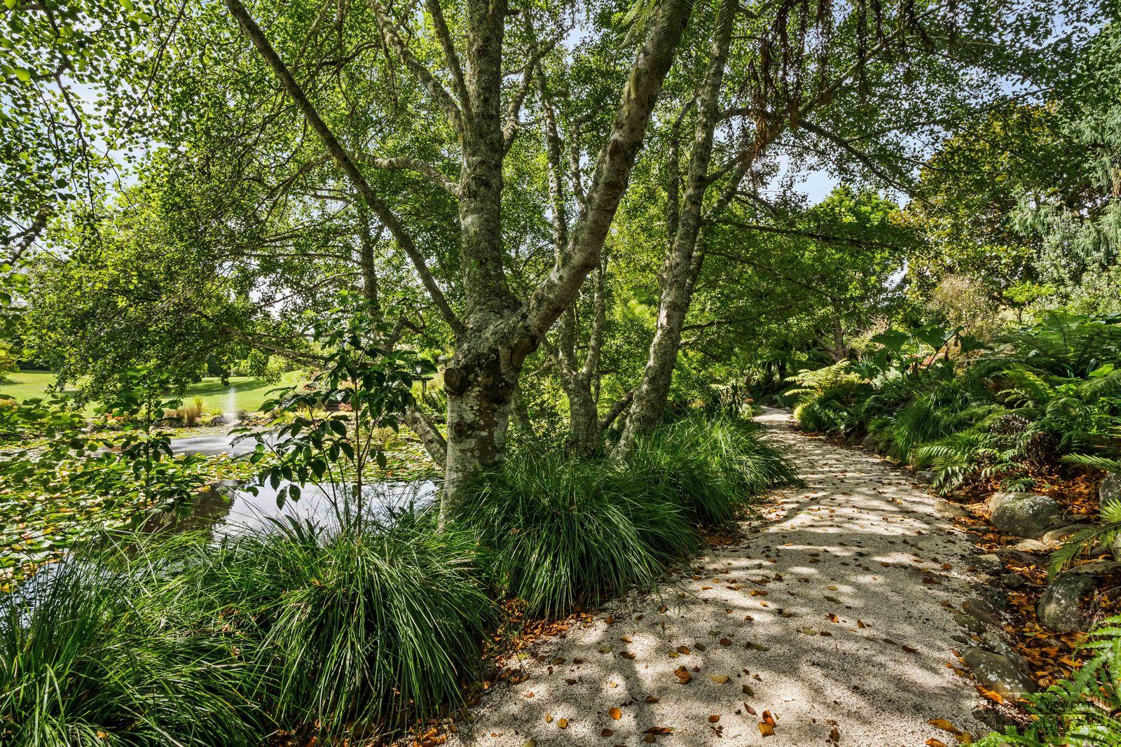 Slider image of 109 Glenmore Road, Auckland