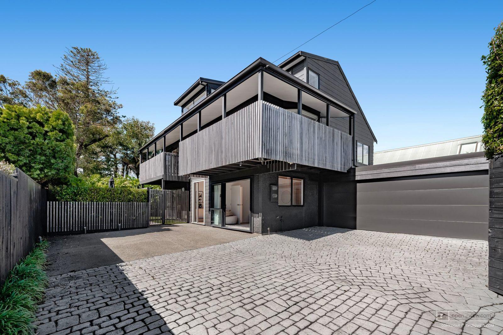 Slider image of 2/10 Sylvan Park Avenue, Auckland