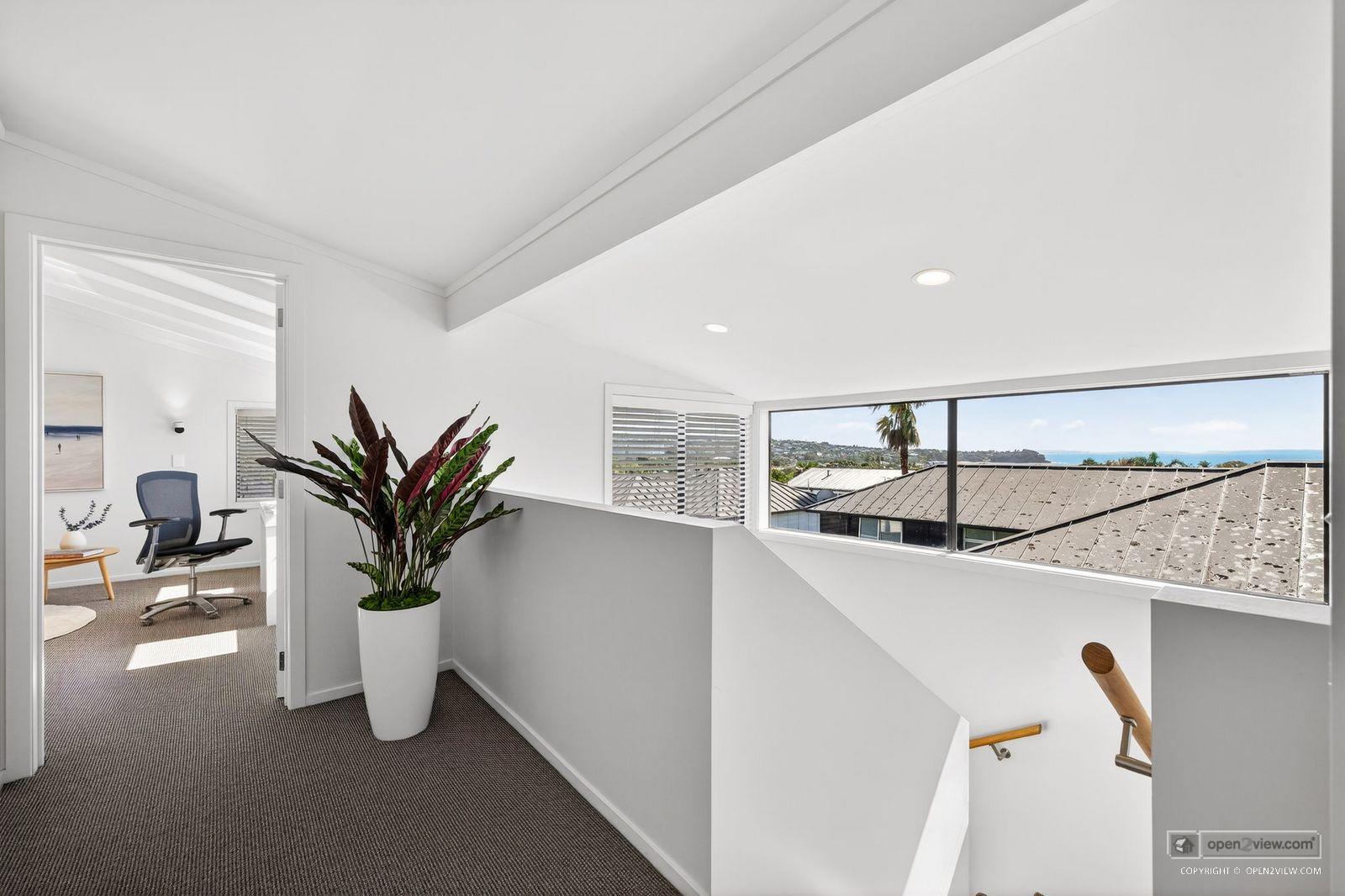 Slider image of 2/10 Sylvan Park Avenue, Auckland