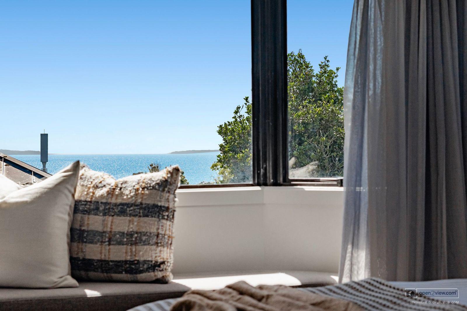 Slider image of 2/10 Sylvan Park Avenue, Auckland