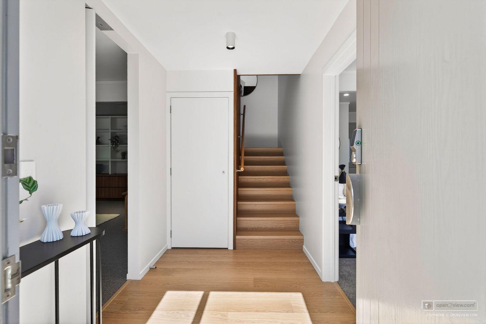 Slider image of 2/10 Sylvan Park Avenue, Auckland