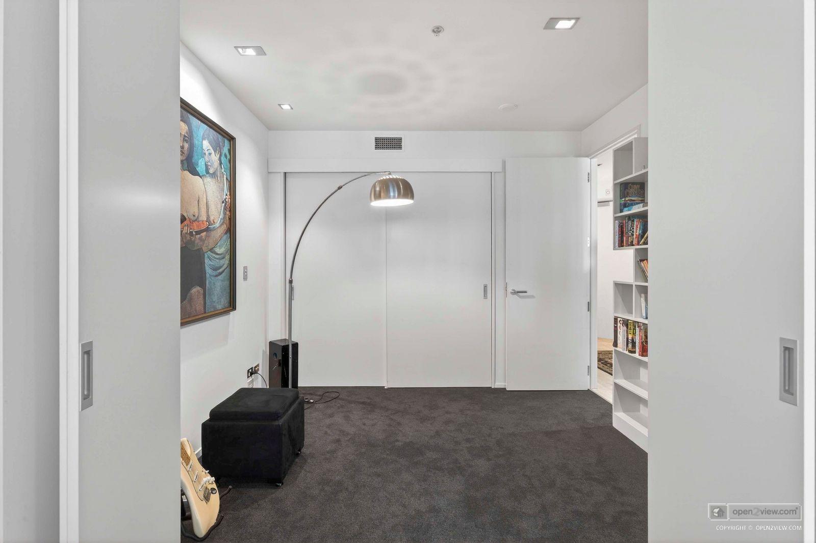 Slider image of 8/7 The Promenade, Auckland