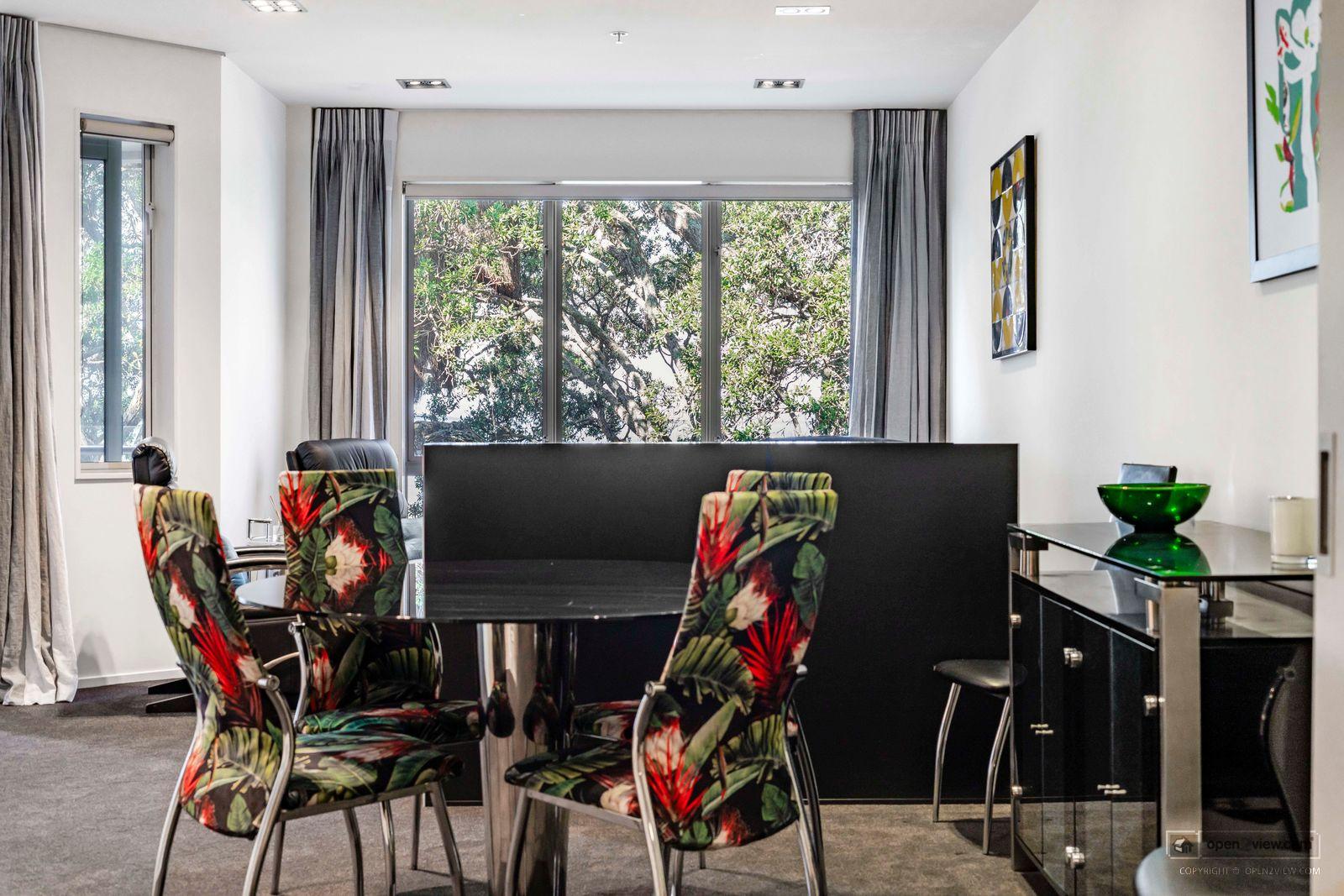 Slider image of 8/7 The Promenade, Auckland