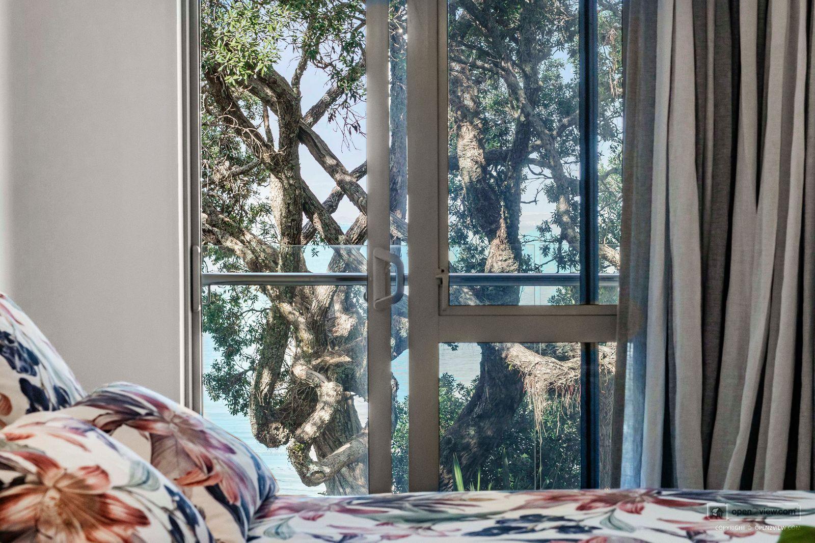 Slider image of 8/7 The Promenade, Auckland