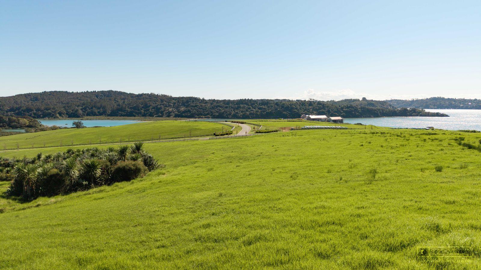 Slider image of 11 Te Pae Okura Drive, Auckland