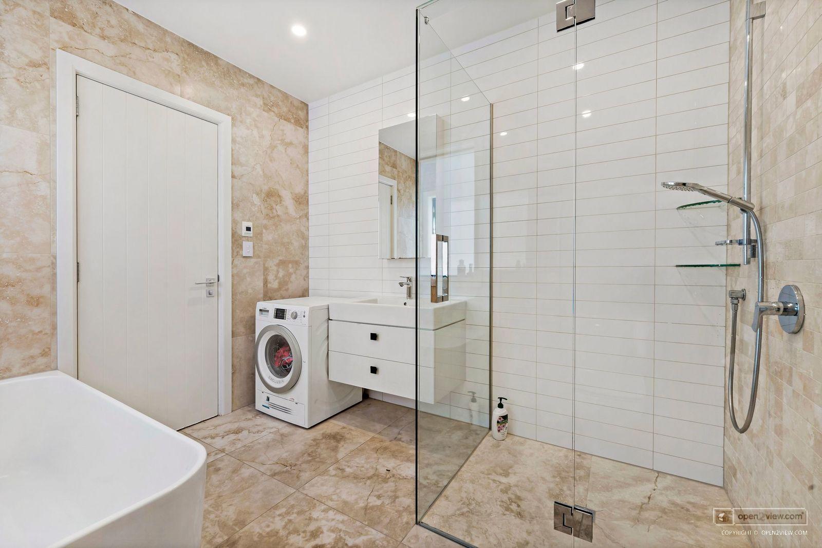 Slider image of 85 Goodland Drive, Auckland