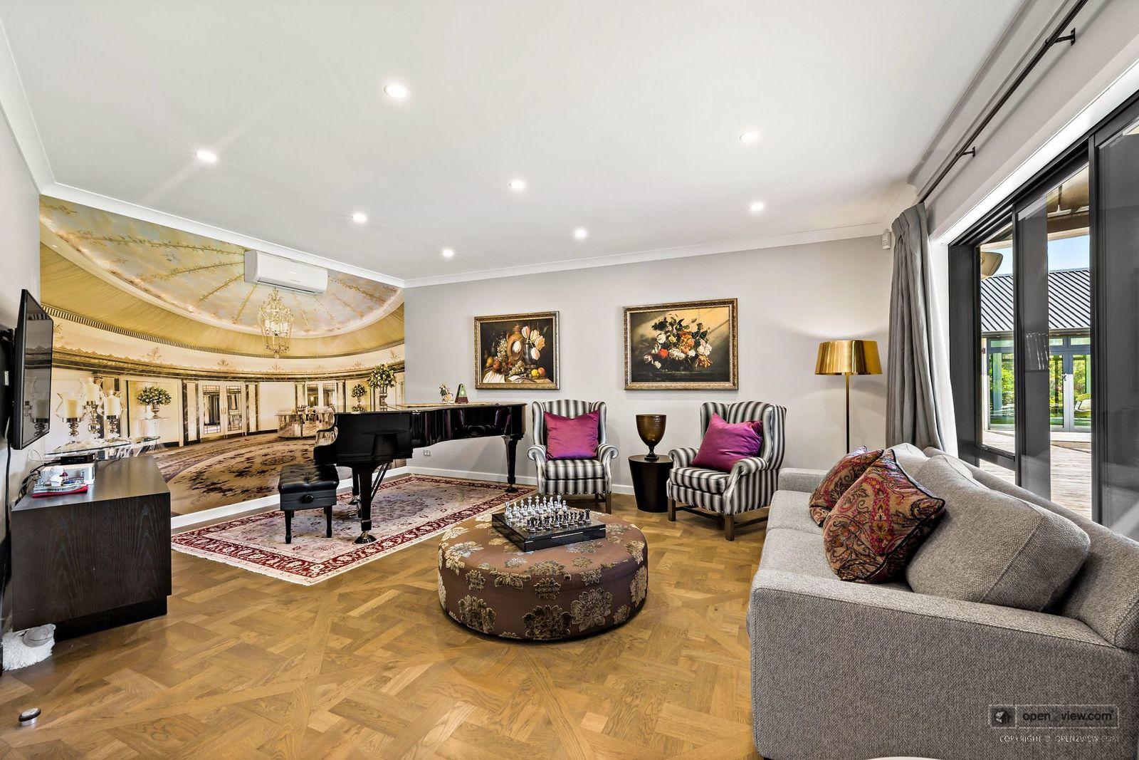 Slider image of 85 Goodland Drive, Auckland