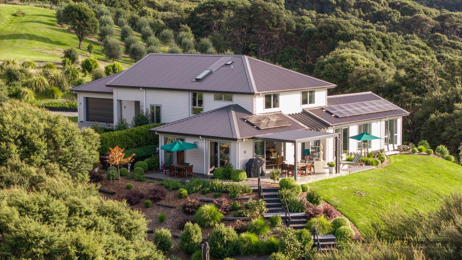 Slider image of 100 McCathie Road, Auckland