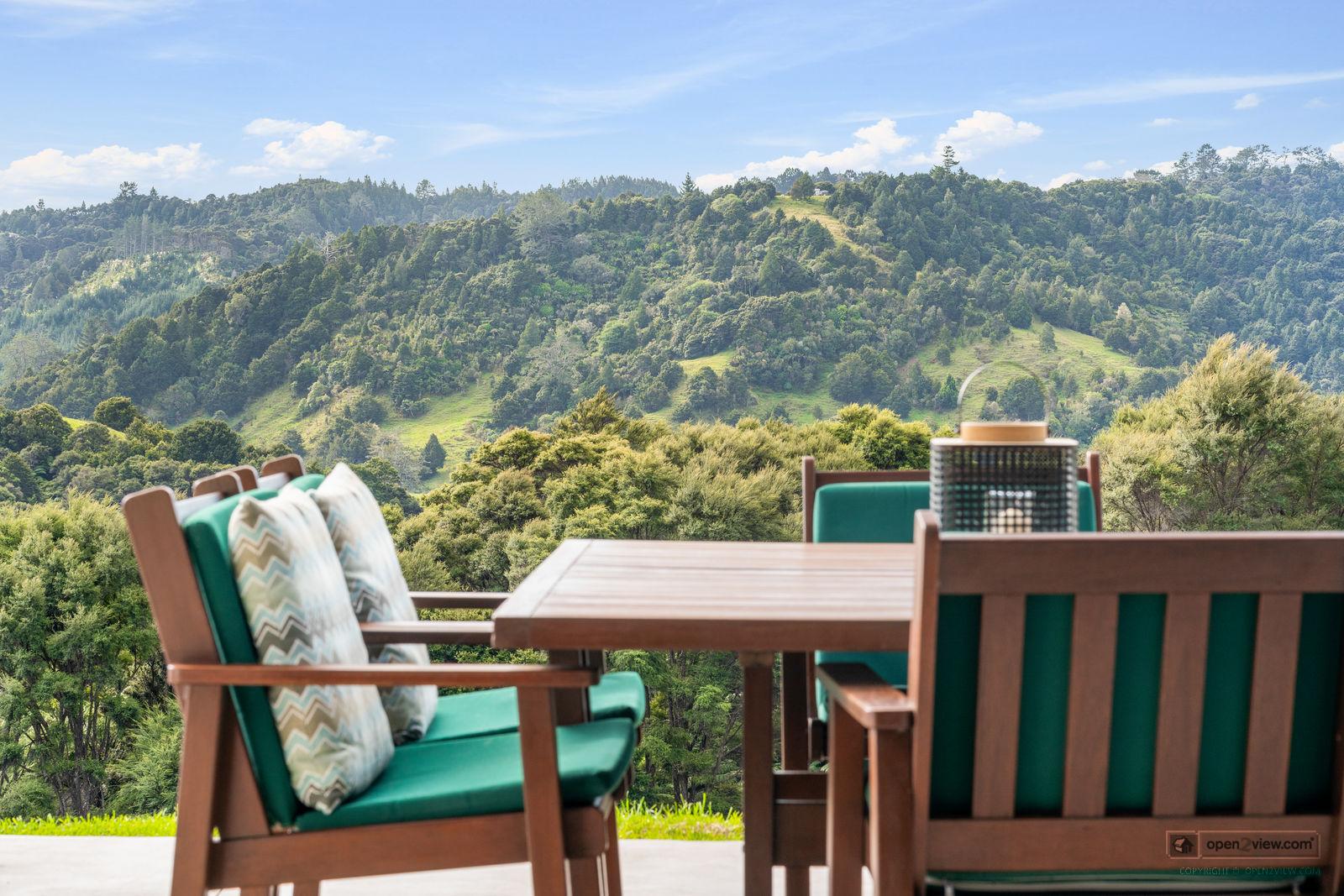 Slider image of 100 McCathie Road, Auckland