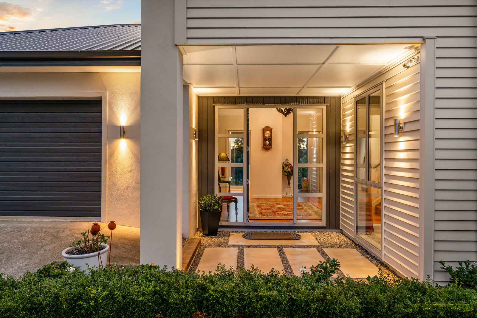 Slider image of 100 McCathie Road, Auckland