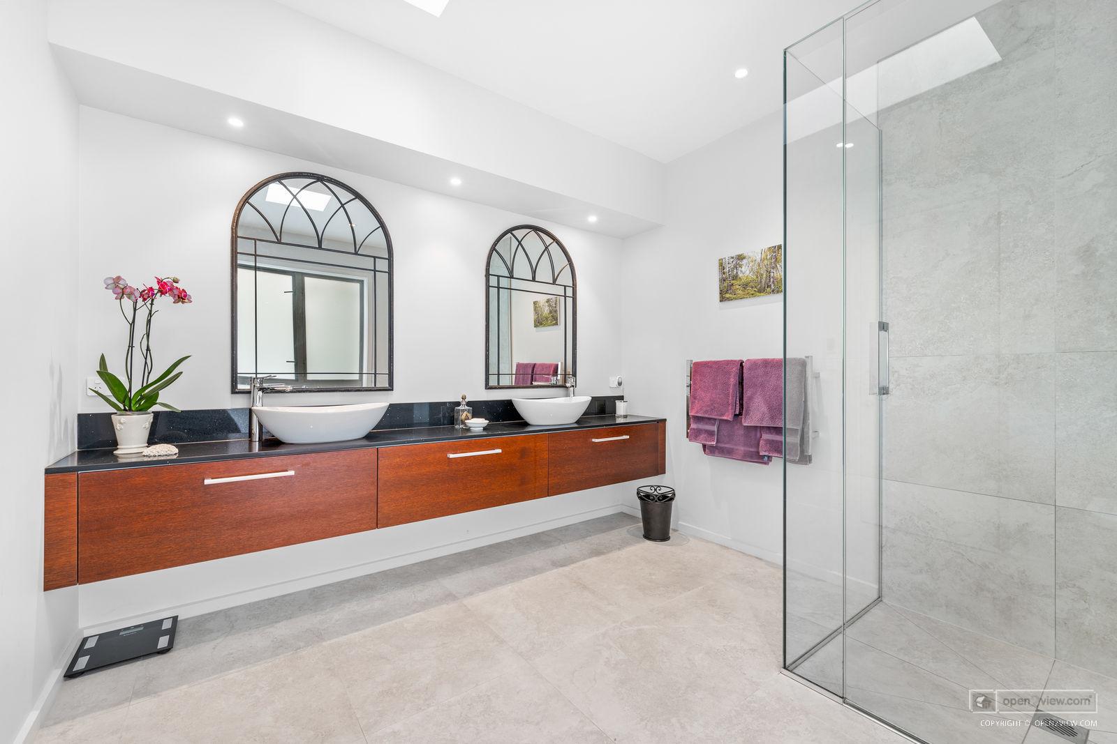 Slider image of 100 McCathie Road, Auckland