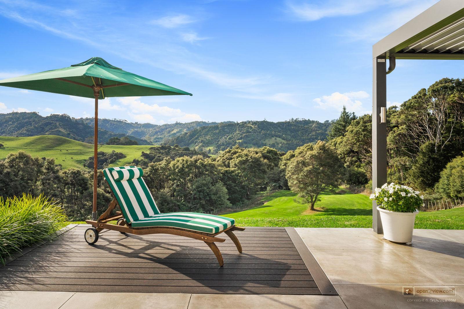 Slider image of 100 McCathie Road, Auckland