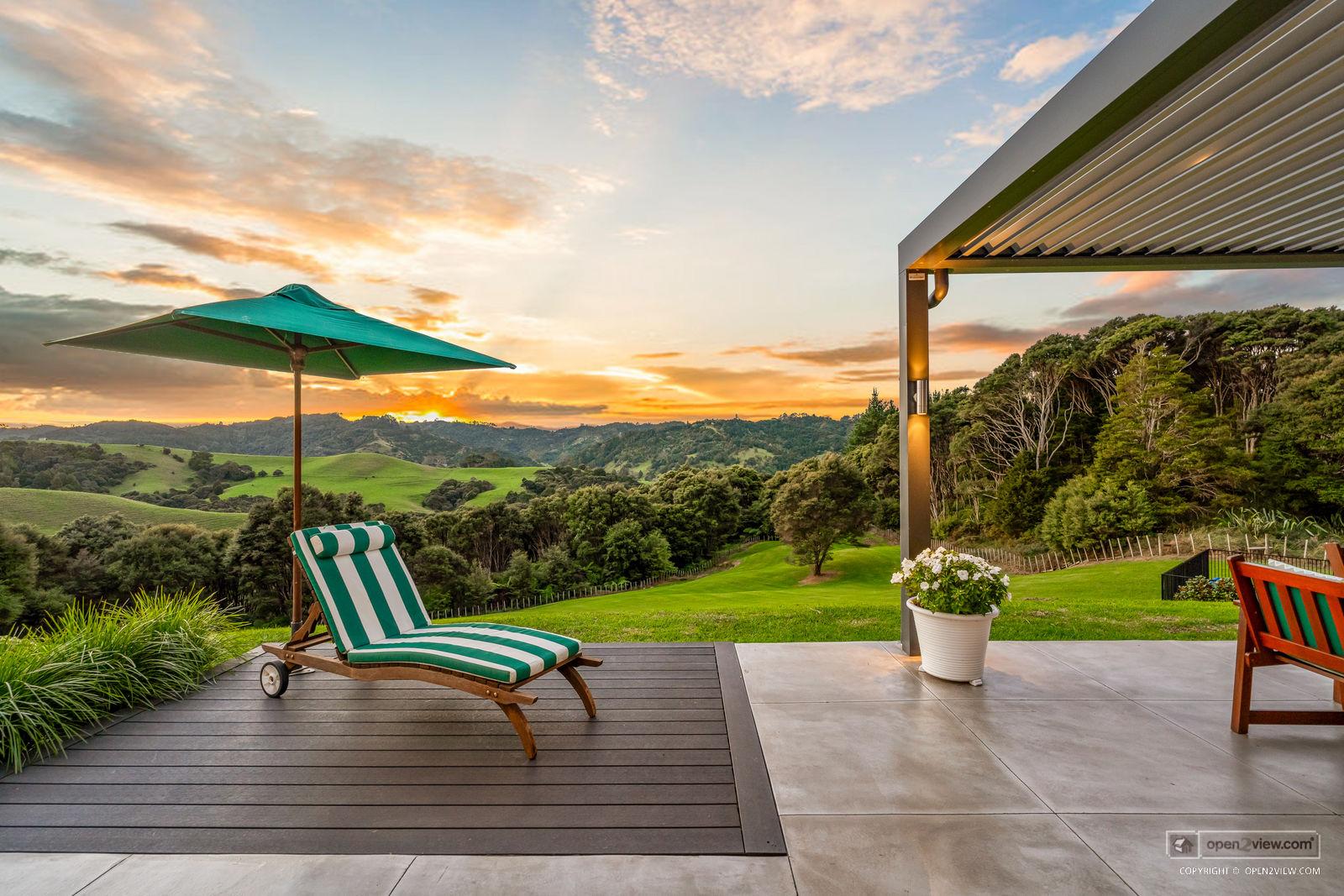 Slider image of 100 McCathie Road, Auckland