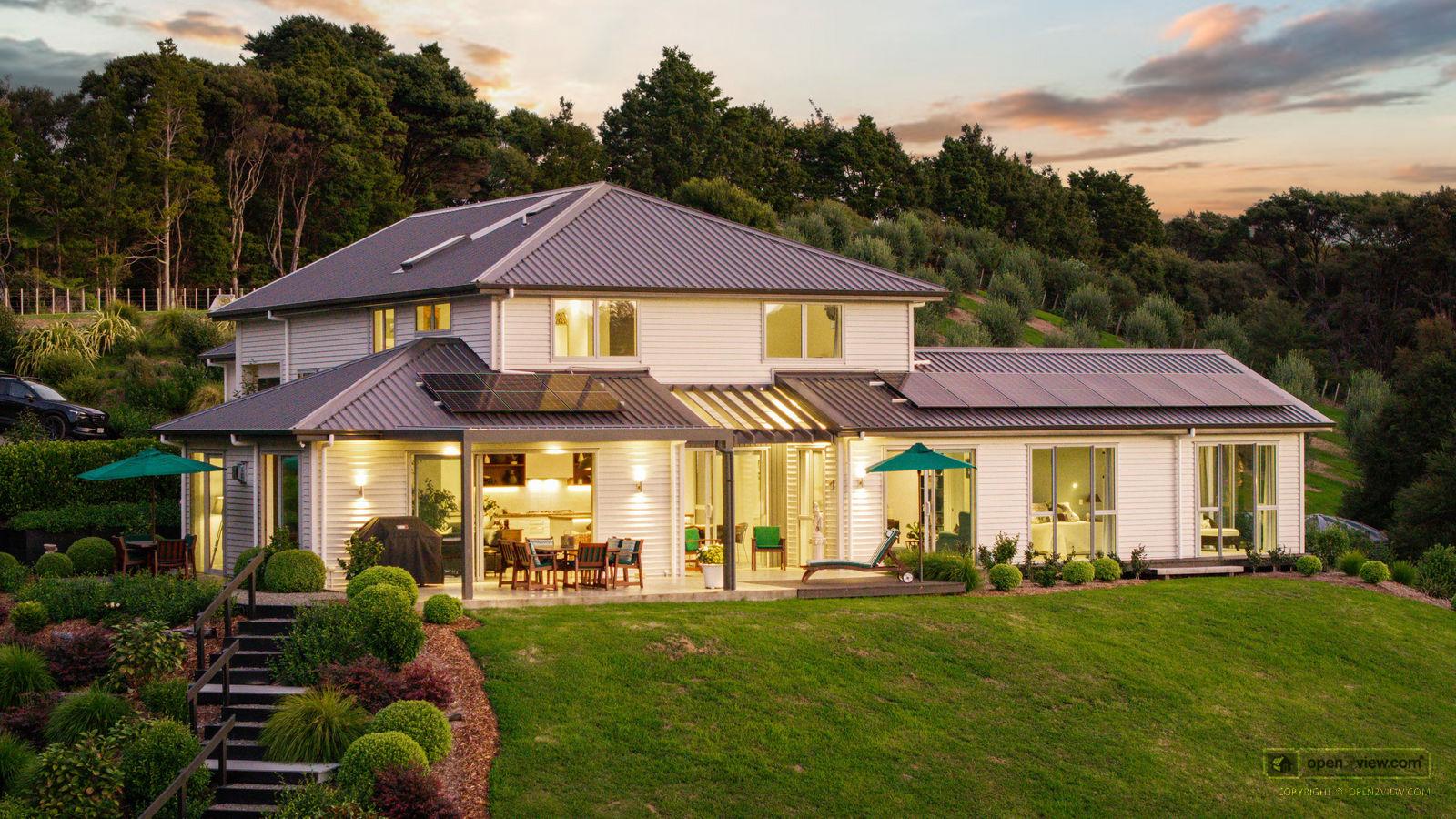 Slider image of 100 McCathie Road, Auckland