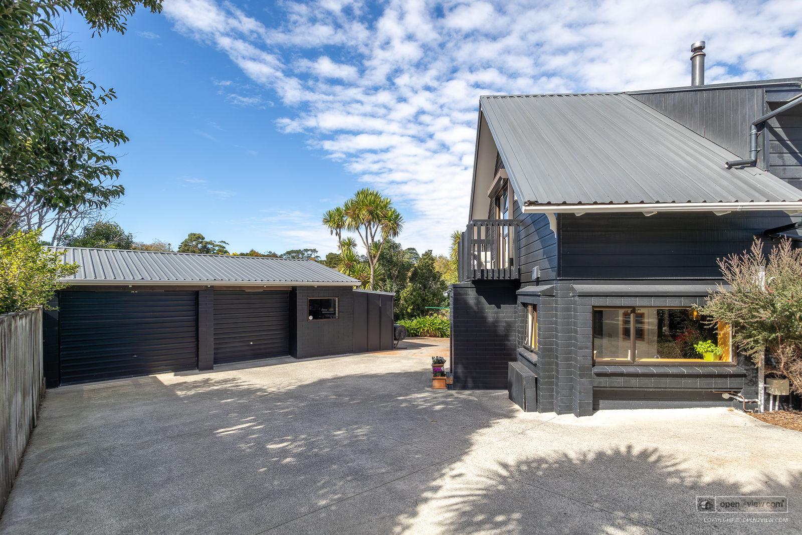 Slider image of 3 Muriwai Road, Auckland