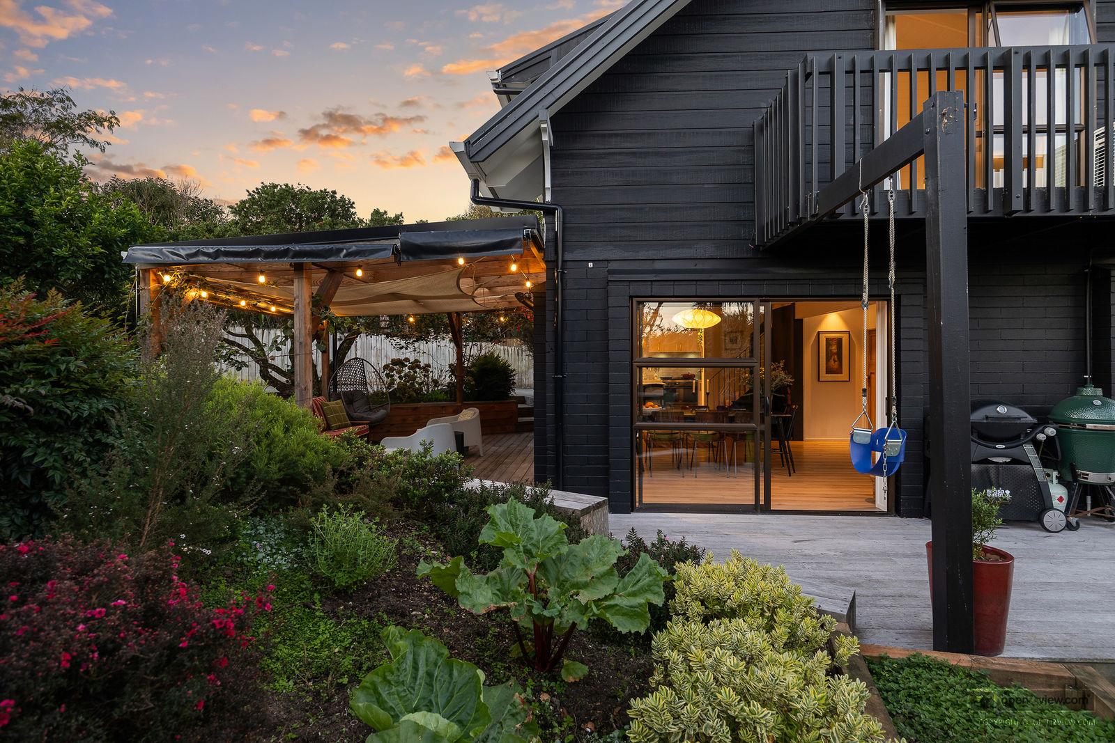 Slider image of 3 Muriwai Road, Auckland