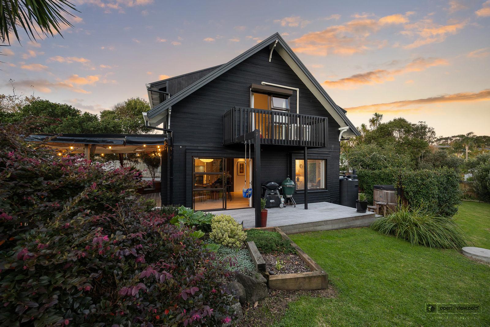 Slider image of 3 Muriwai Road, Auckland