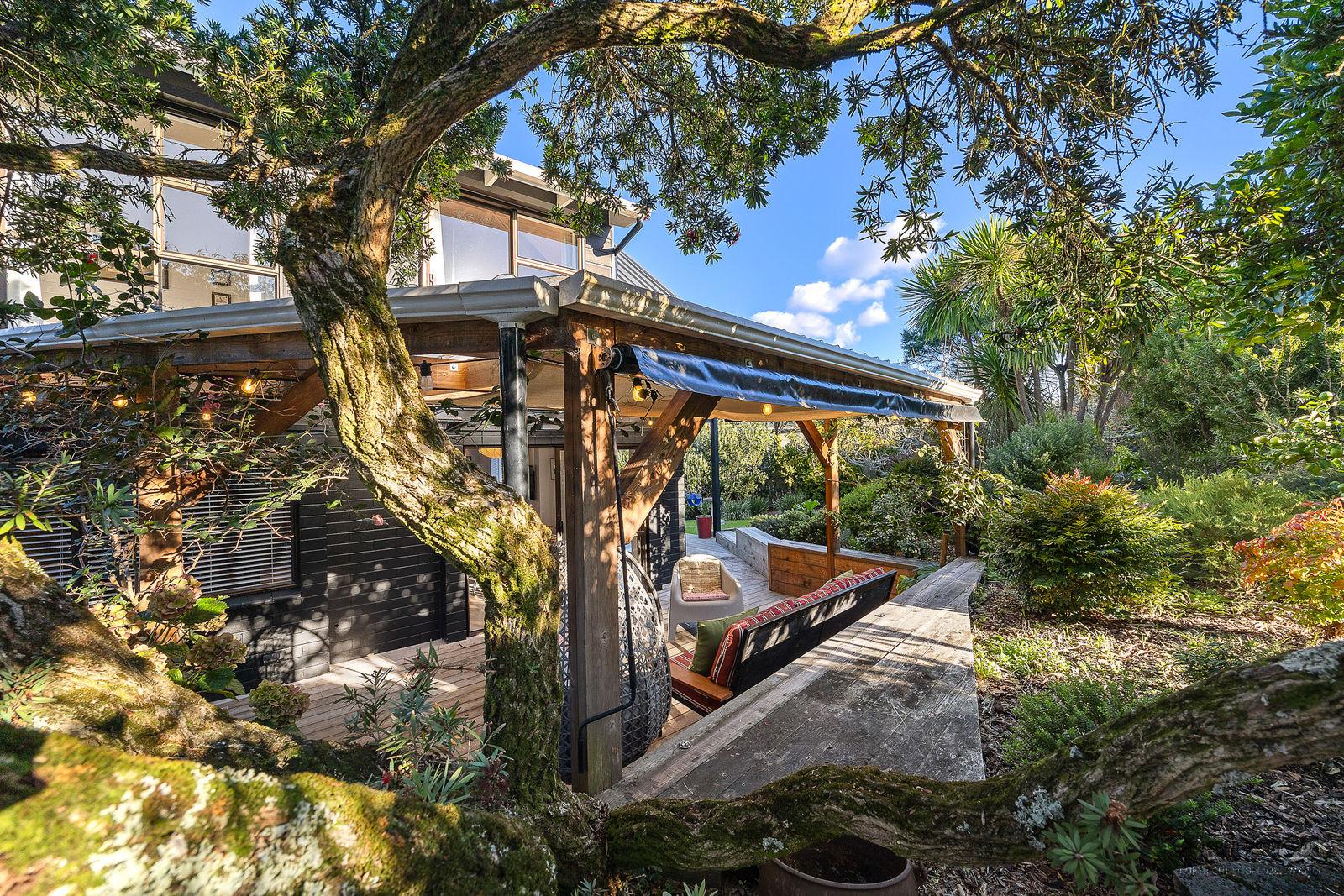 Slider image of 3 Muriwai Road, Auckland
