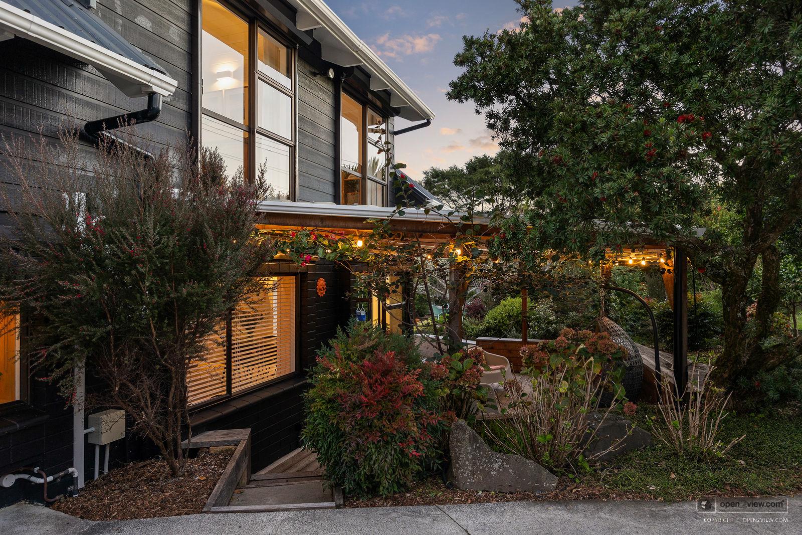Slider image of 3 Muriwai Road, Auckland