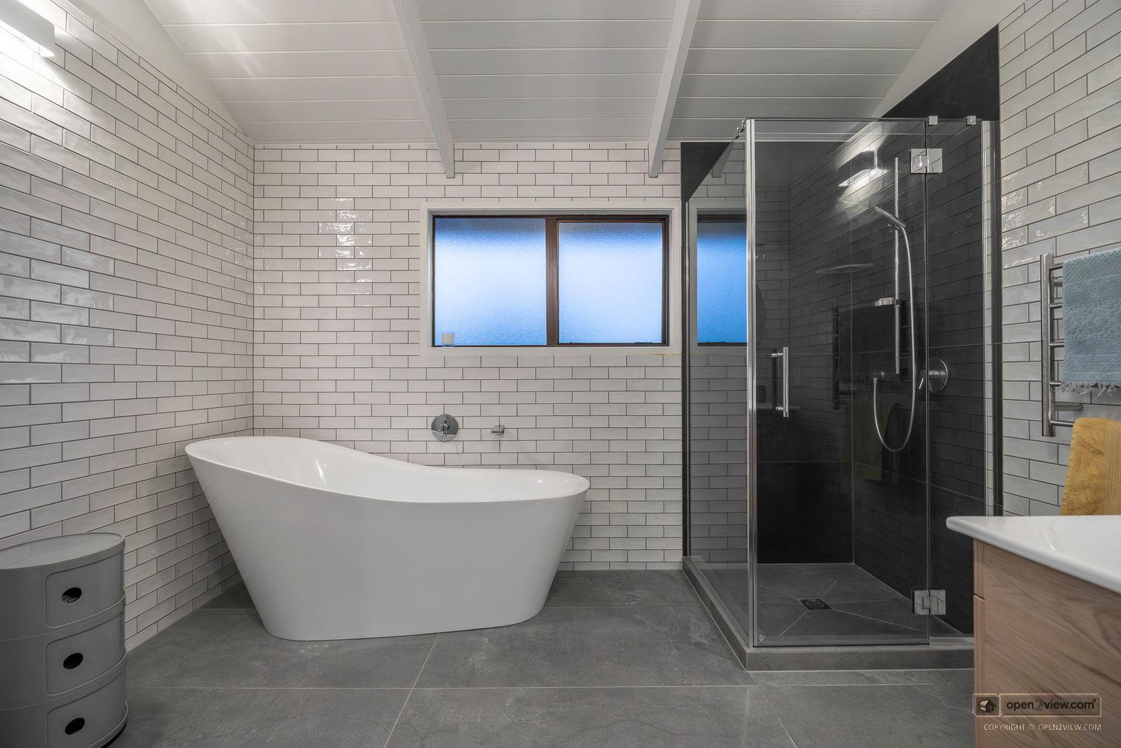 Slider image of 3 Muriwai Road, Auckland