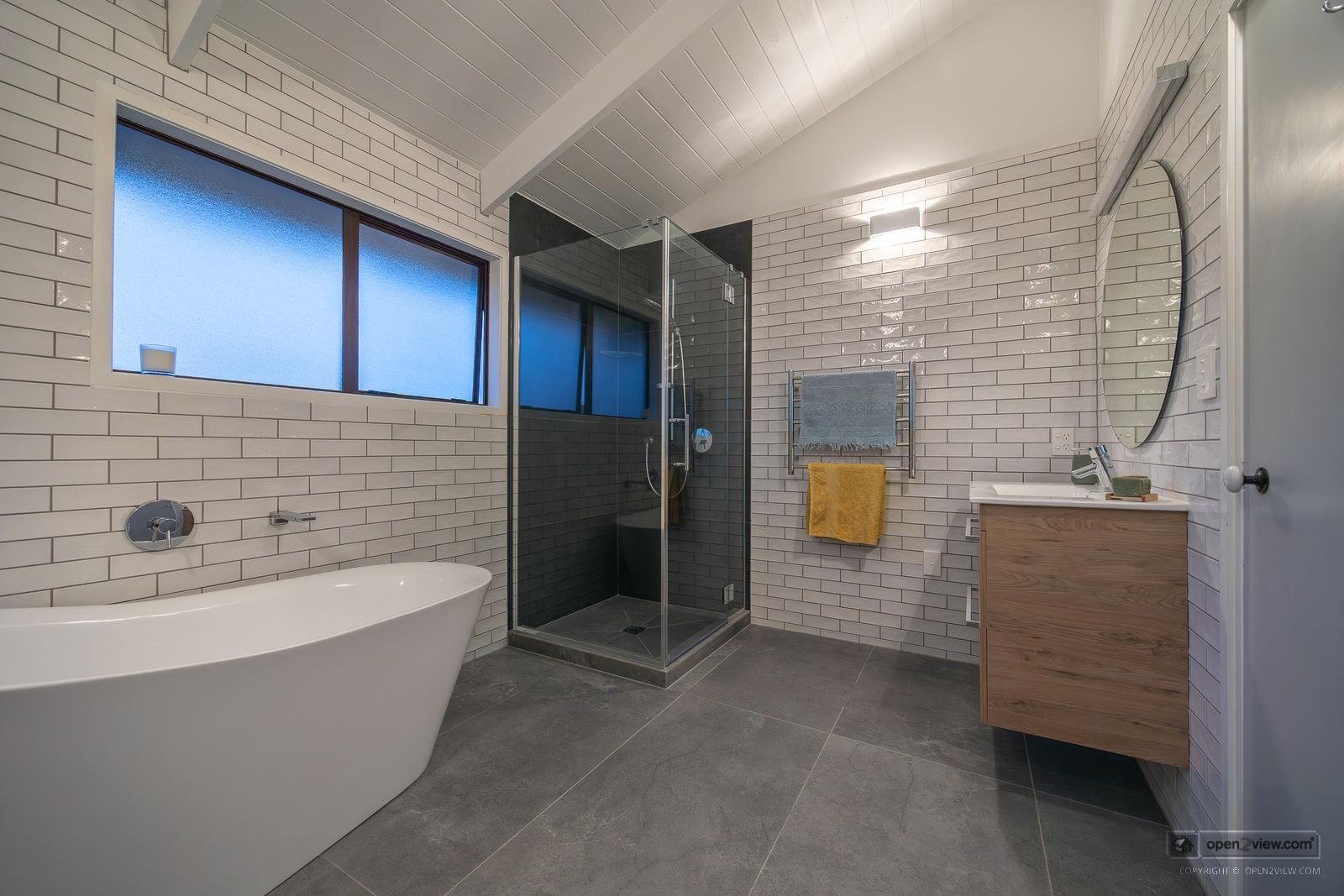 Slider image of 3 Muriwai Road, Auckland