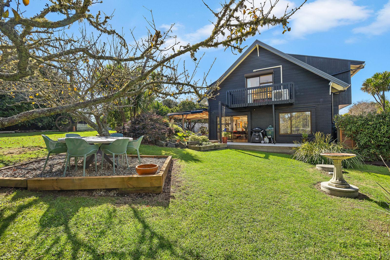Slider image of 3 Muriwai Road, Auckland