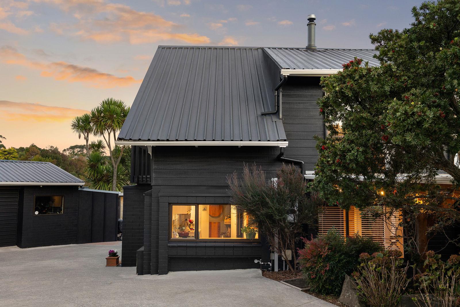 Slider image of 3 Muriwai Road, Auckland