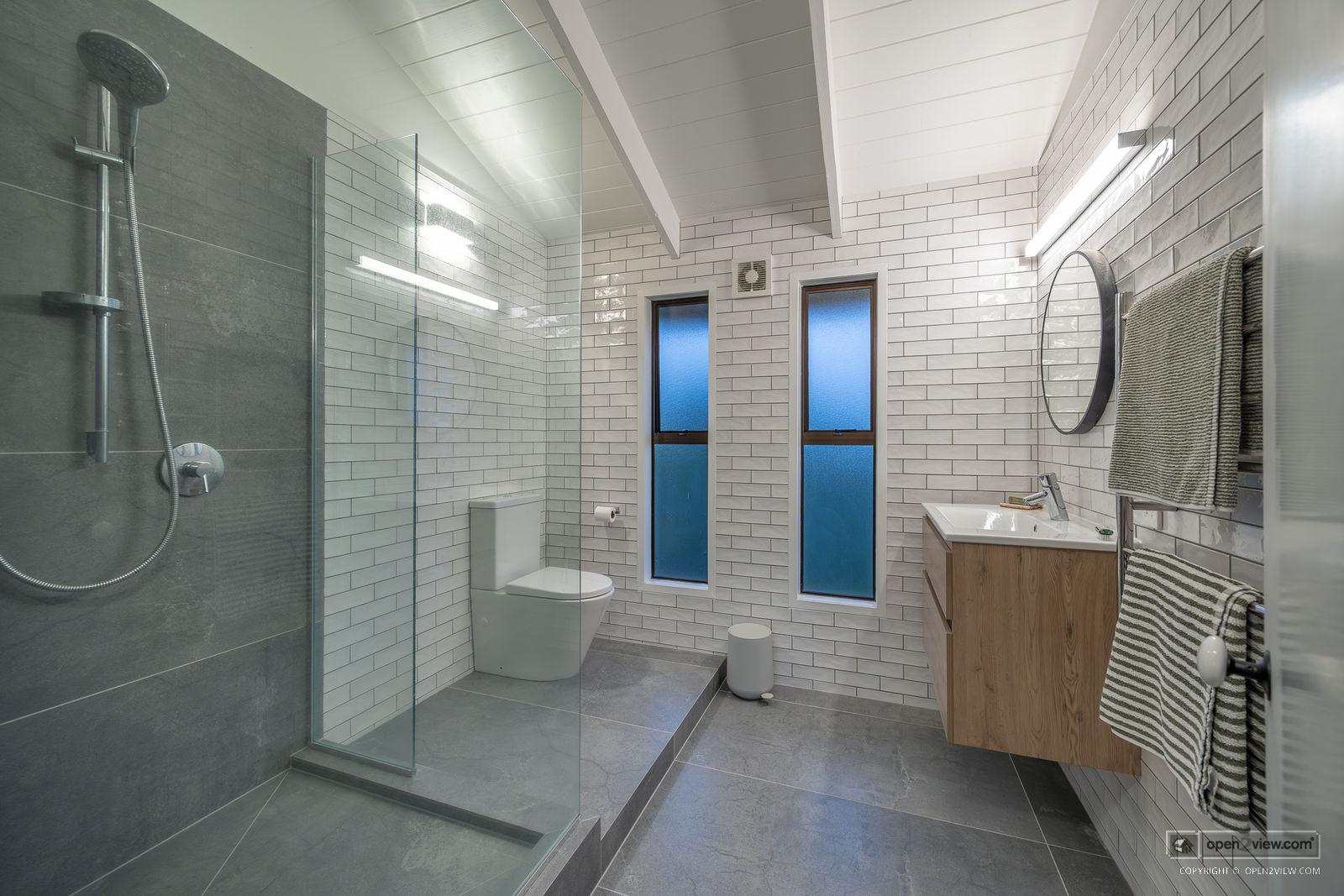 Slider image of 3 Muriwai Road, Auckland