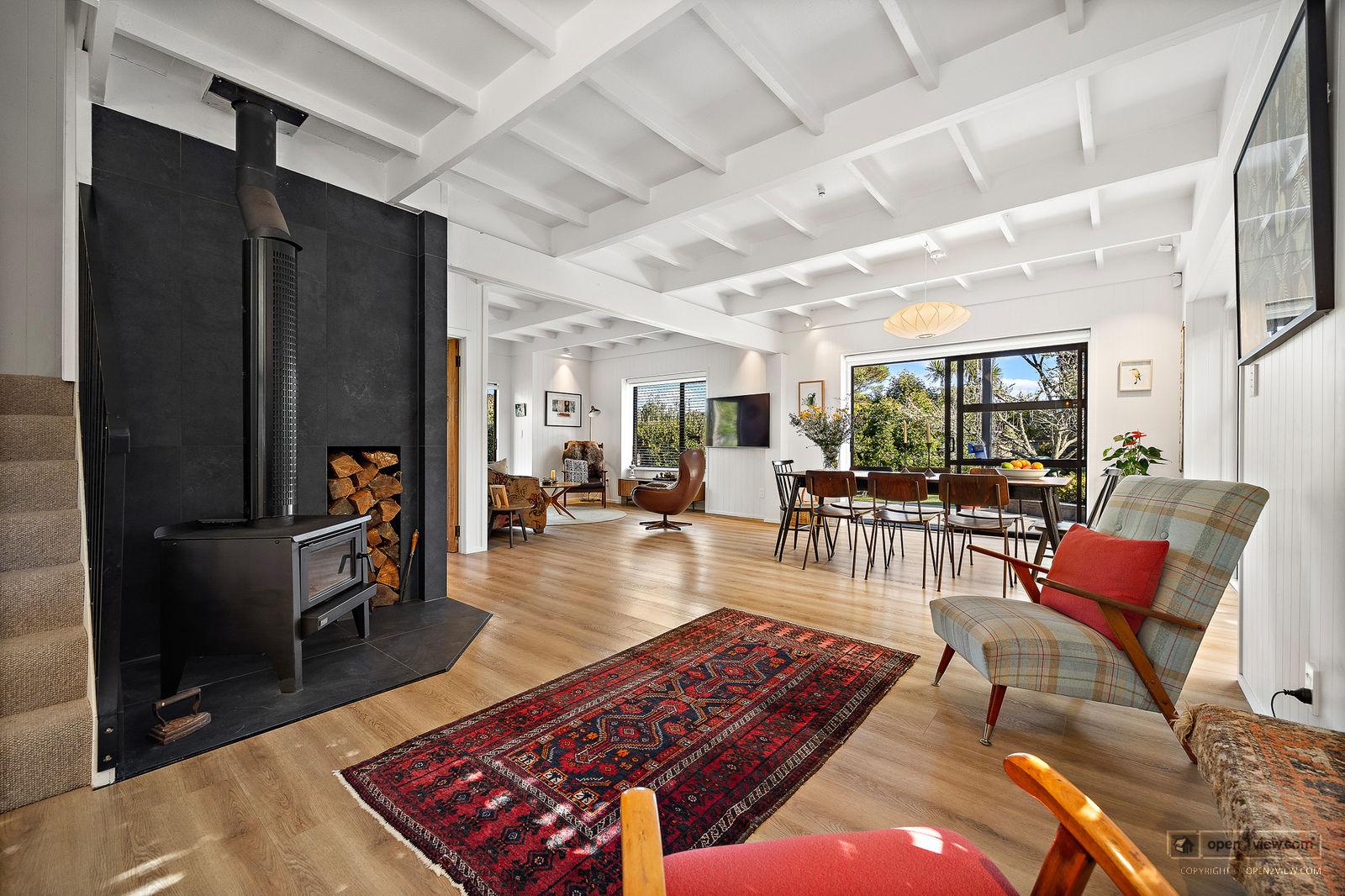 Slider image of 3 Muriwai Road, Auckland