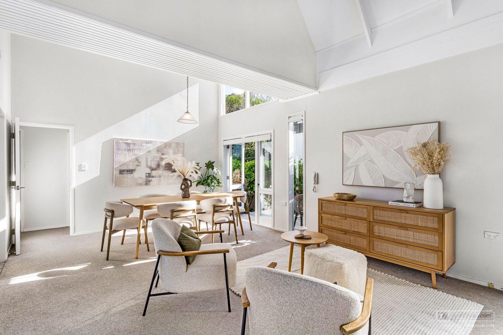 Slider image of 19A Saltburn Road, Auckland
