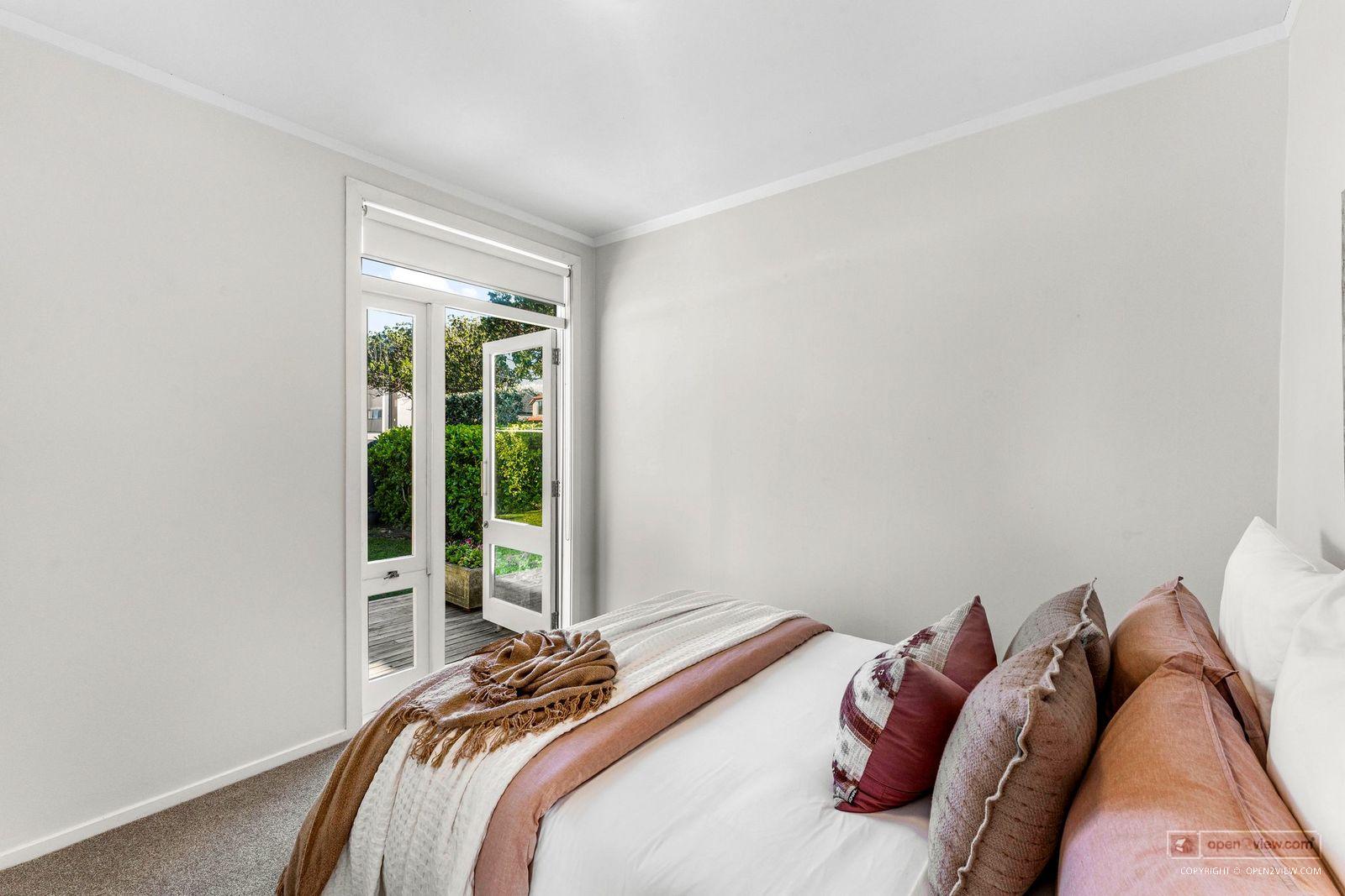 Slider image of 19A Saltburn Road, Auckland