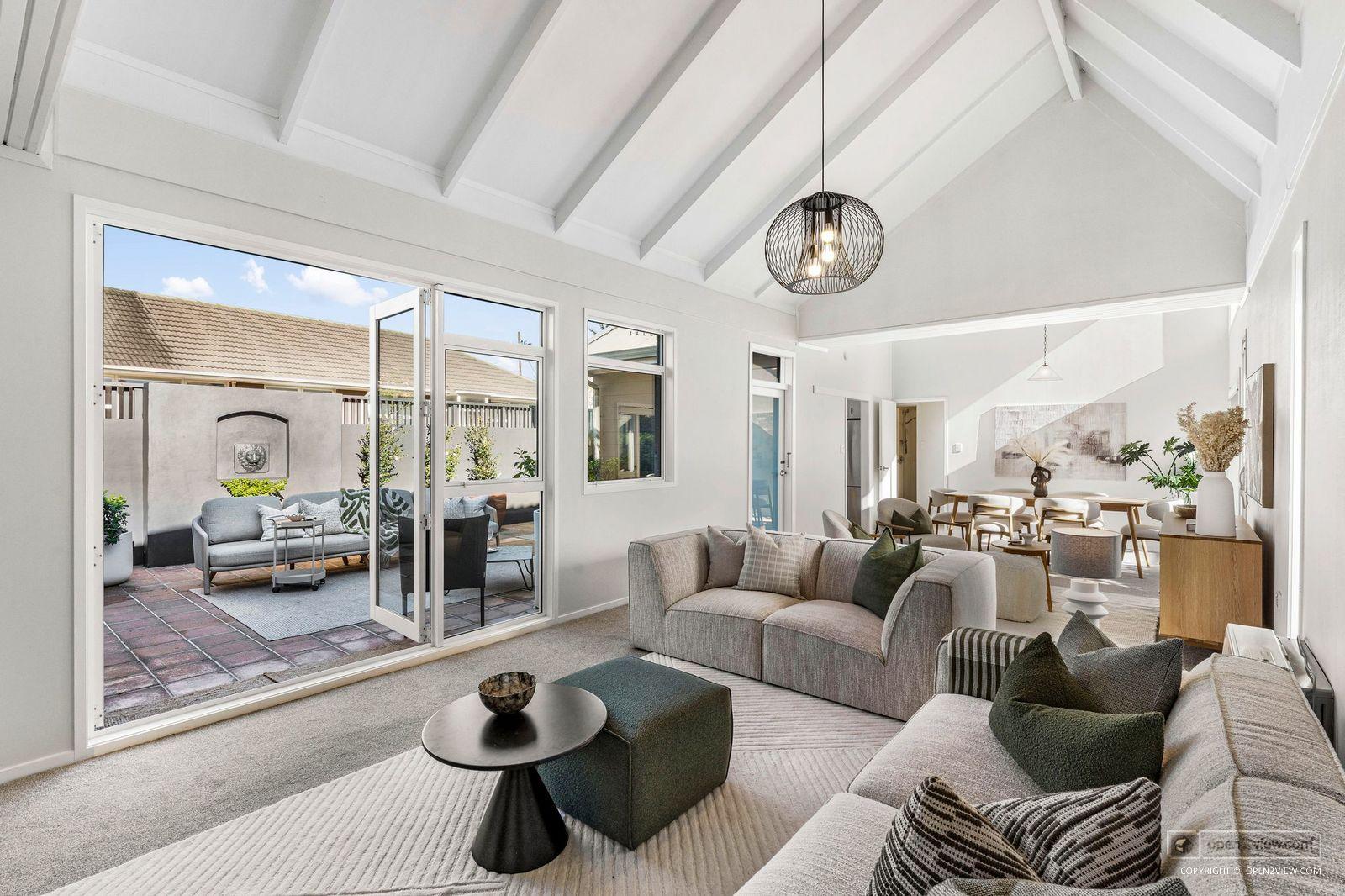 Slider image of 19A Saltburn Road, Auckland