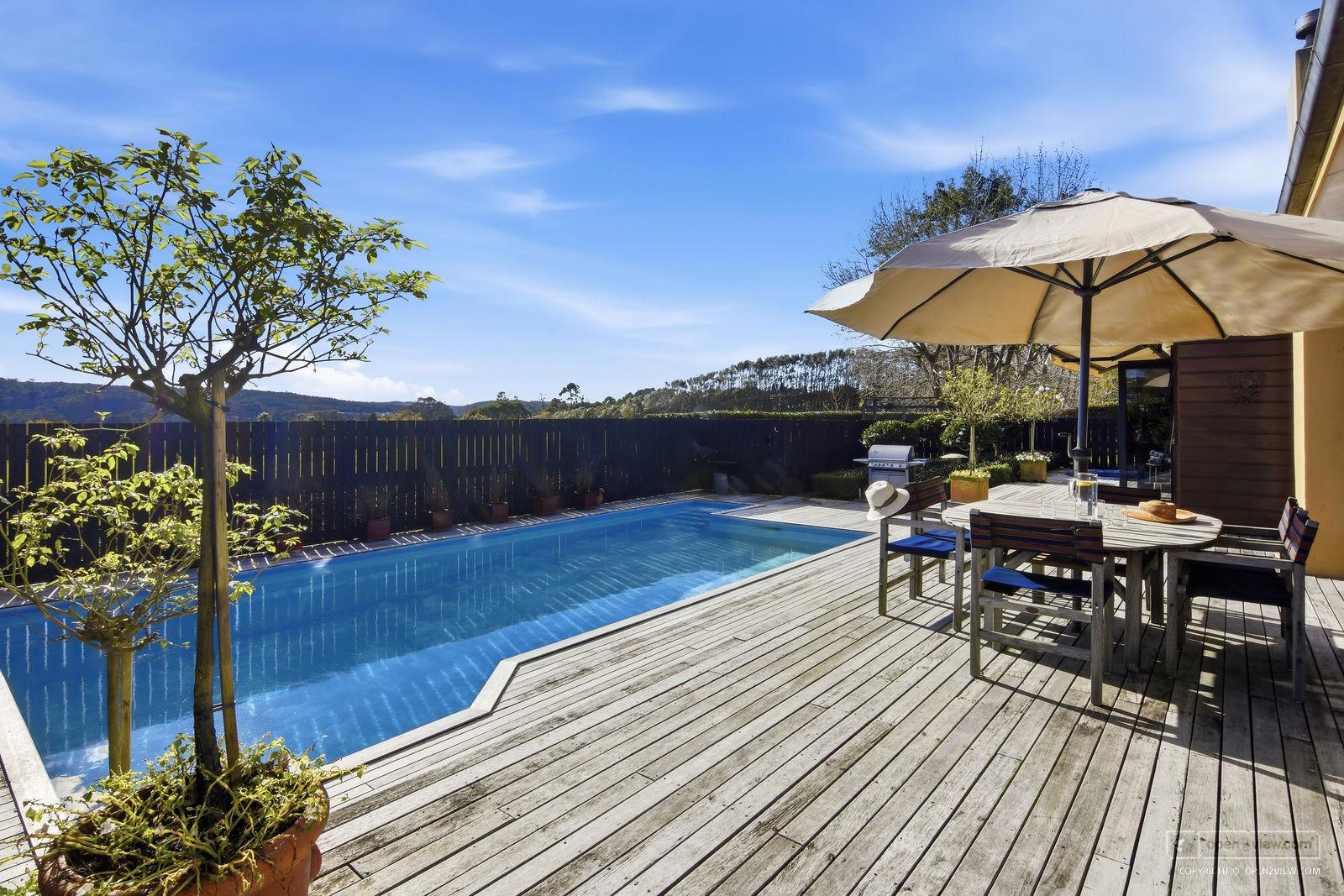 Slider image of 828 Ridge Road, Auckland