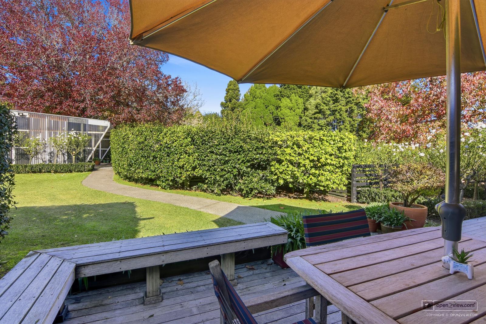 Slider image of 828 Ridge Road, Auckland