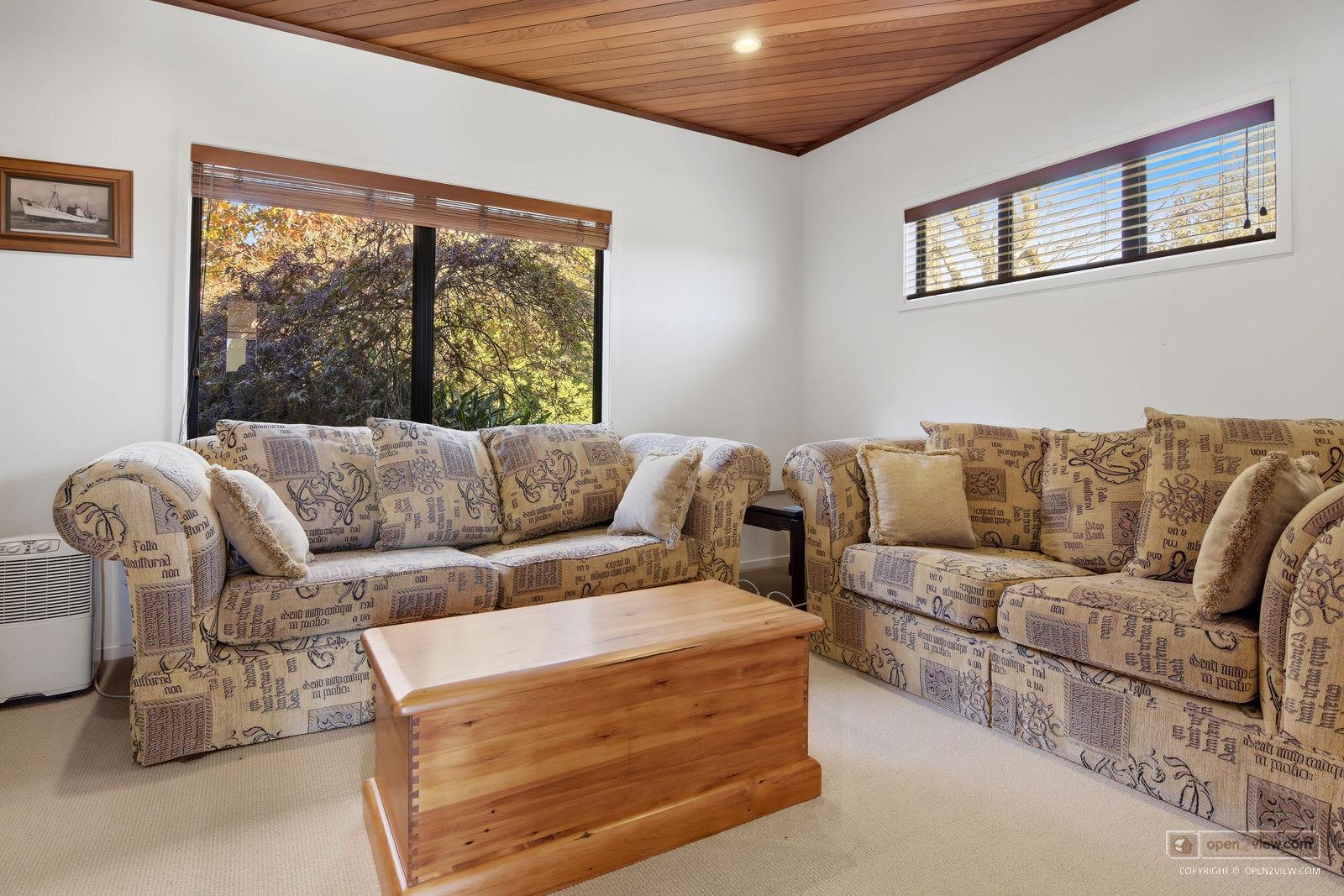 Slider image of 828 Ridge Road, Auckland