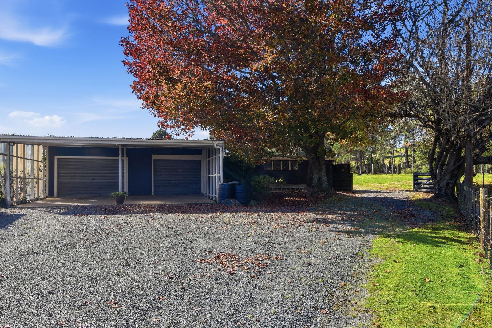 Slider image of 828 Ridge Road, Auckland