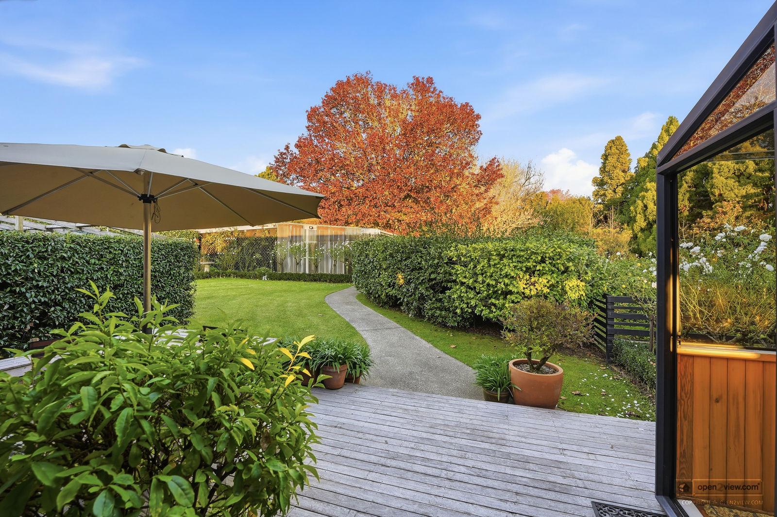 Slider image of 828 Ridge Road, Auckland