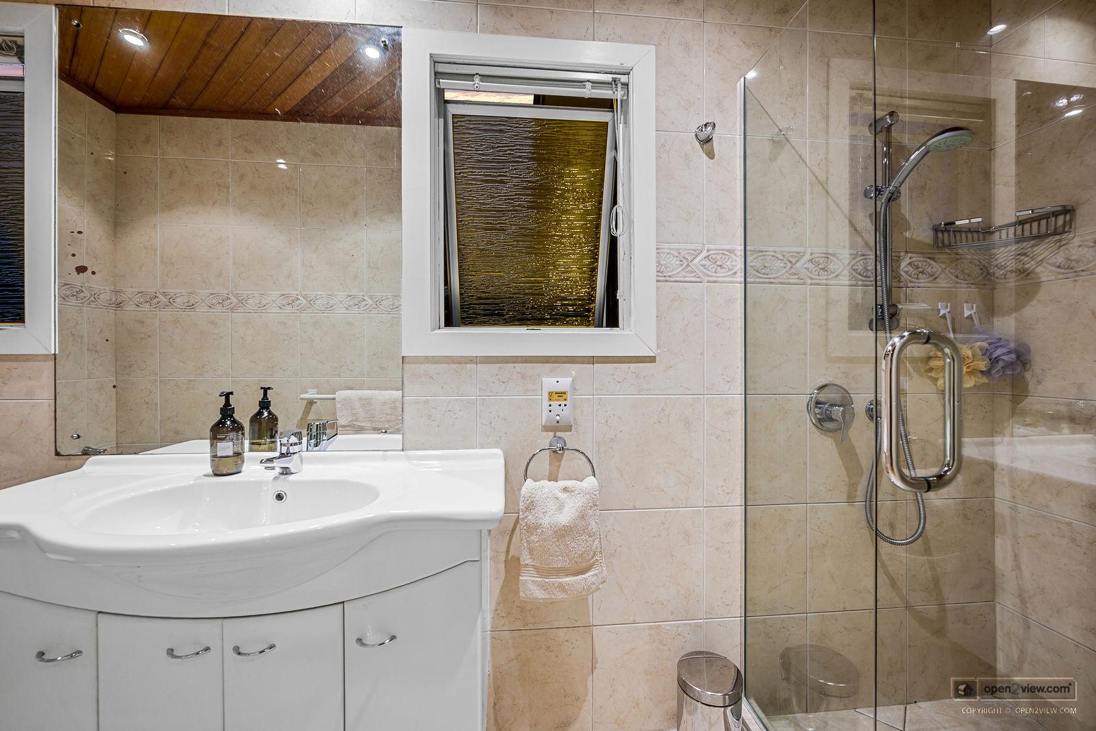 Slider image of 828 Ridge Road, Auckland