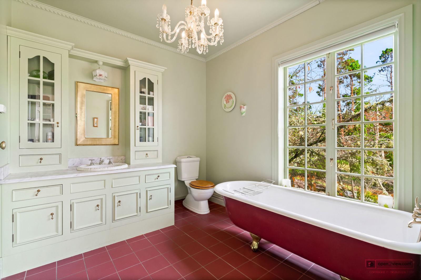 Slider image of 84 Three Oaks Drive, Auckland