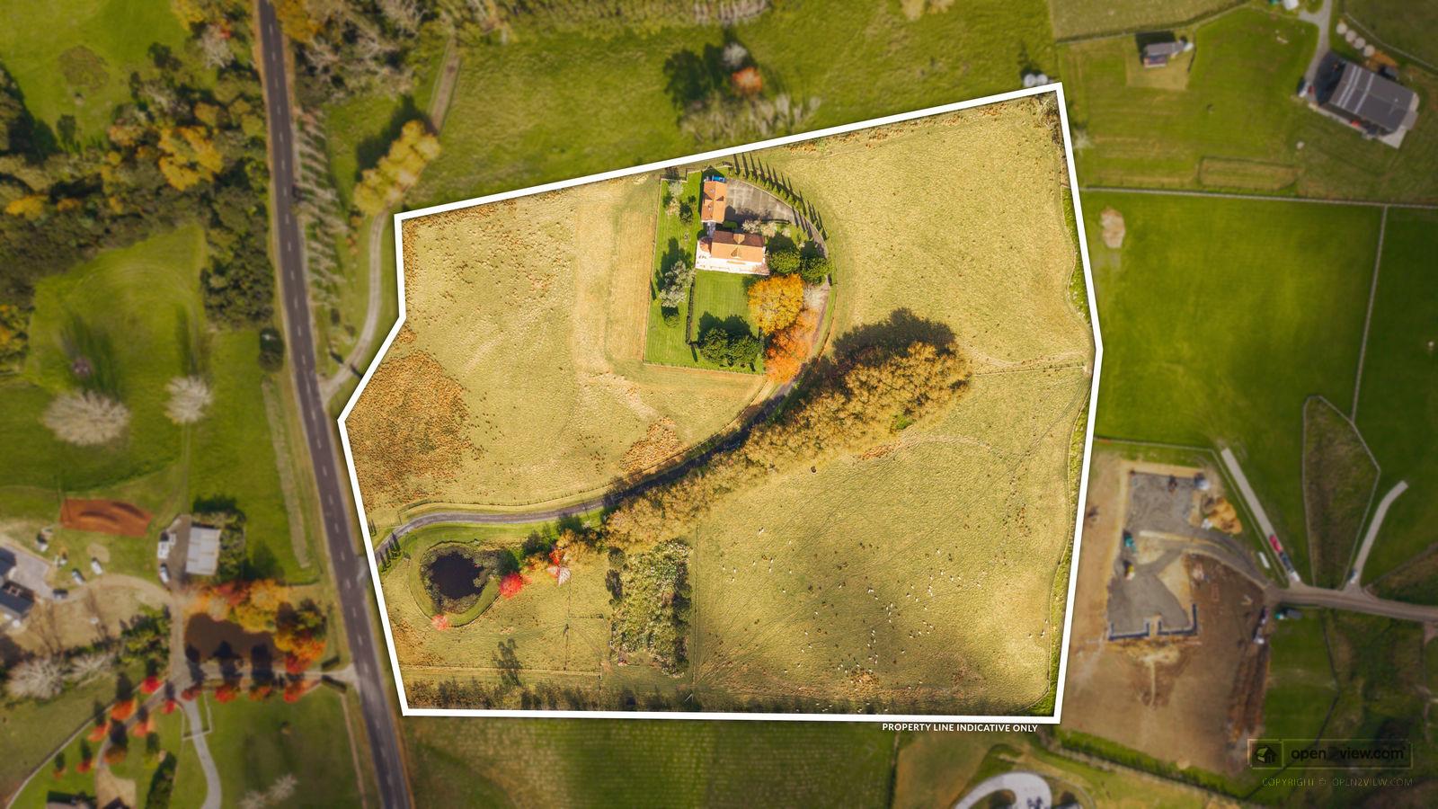 Slider image of 84 Three Oaks Drive, Auckland