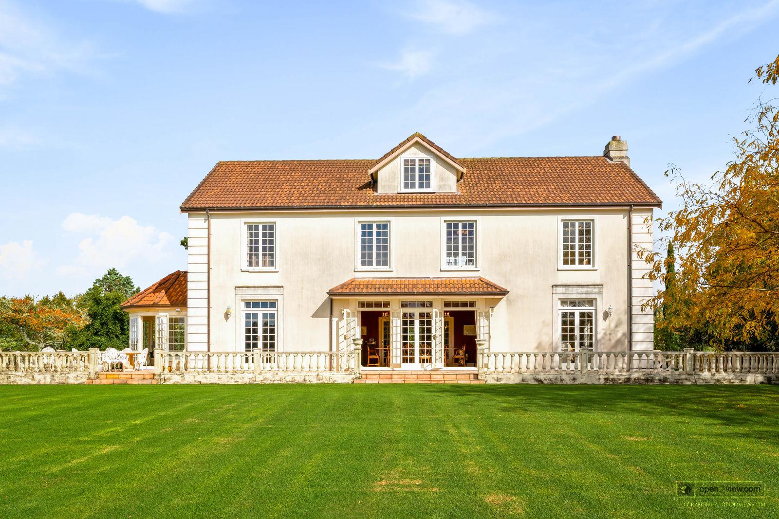 Slider image of 84 Three Oaks Drive, Auckland
