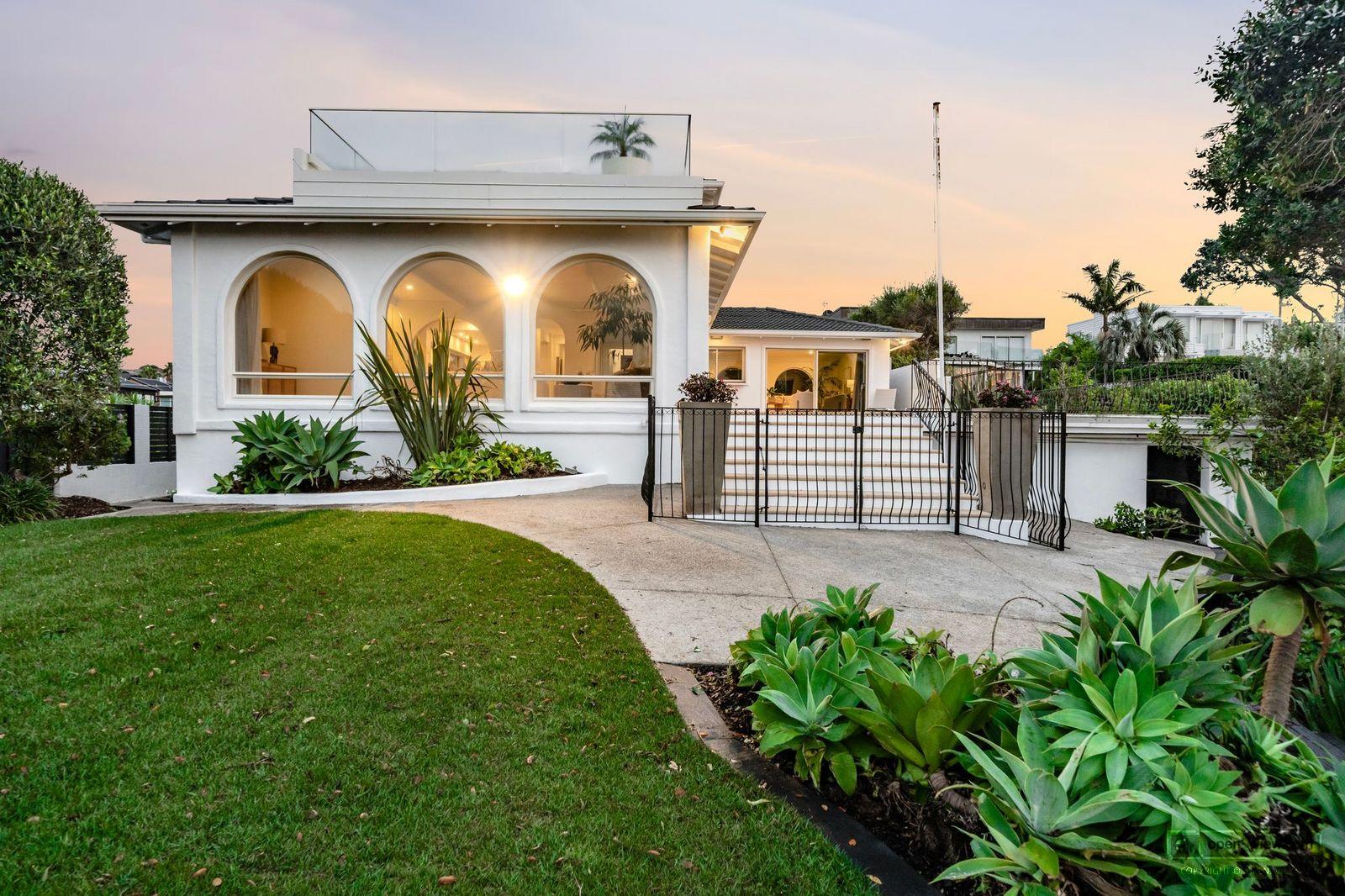 Slider image of 23D Beach Road, Auckland