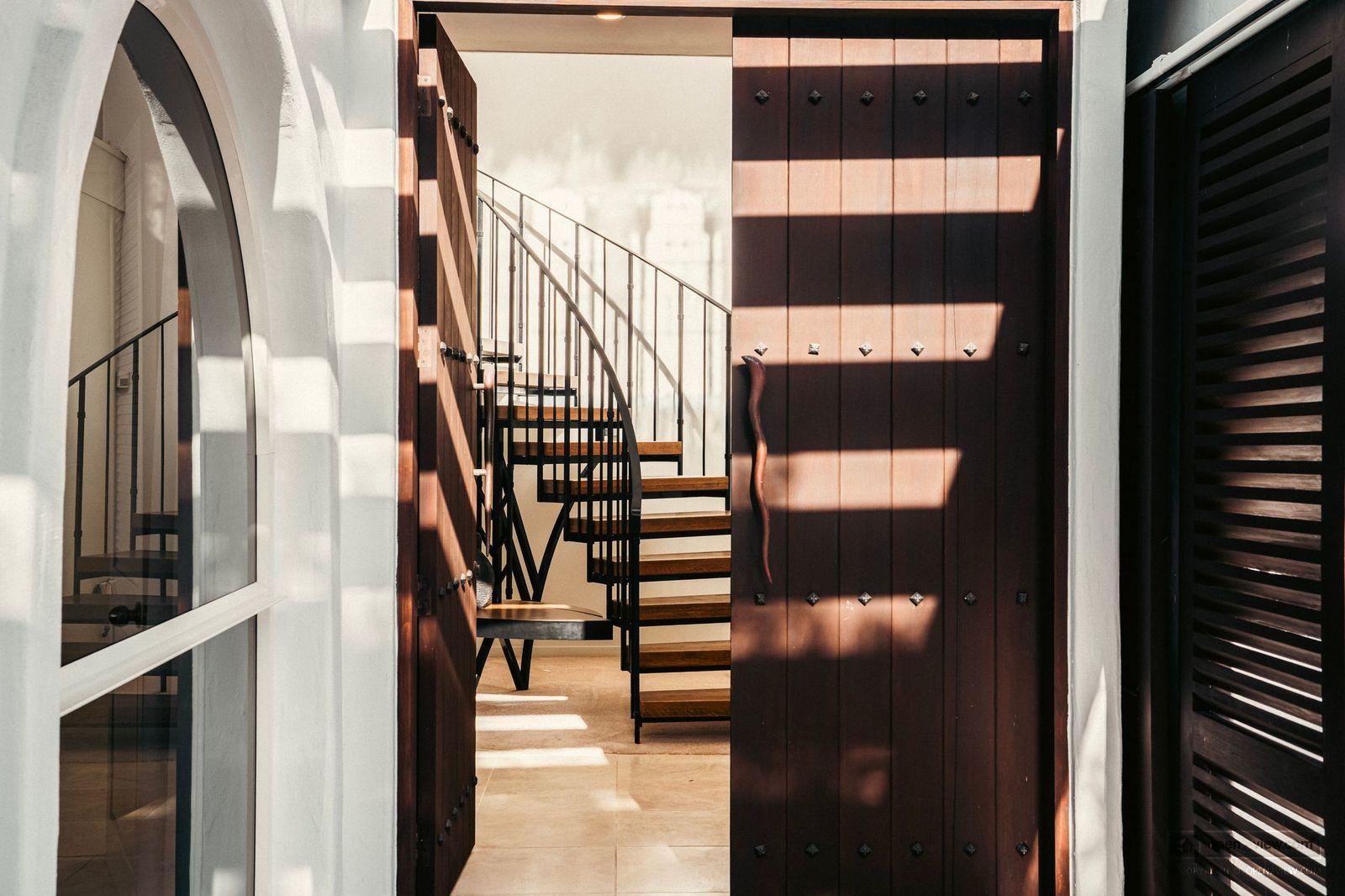 Slider image of 23D Beach Road, Auckland