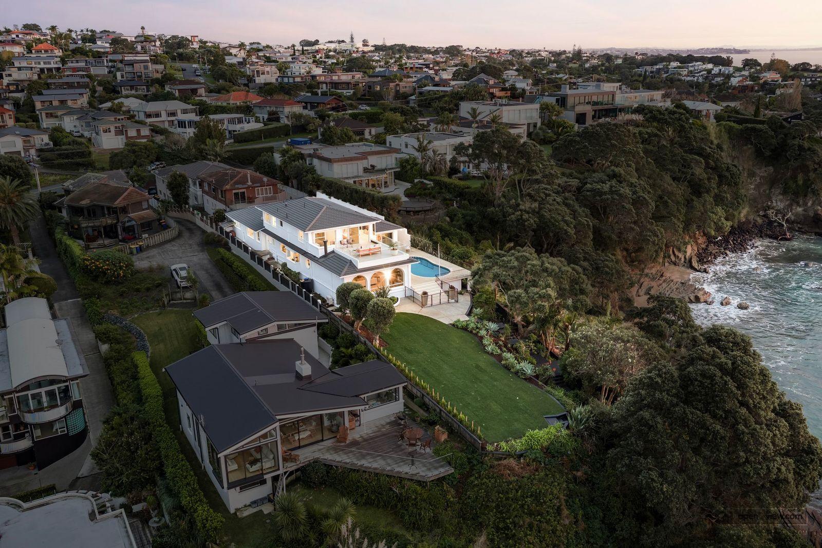 Slider image of 23D Beach Road, Auckland