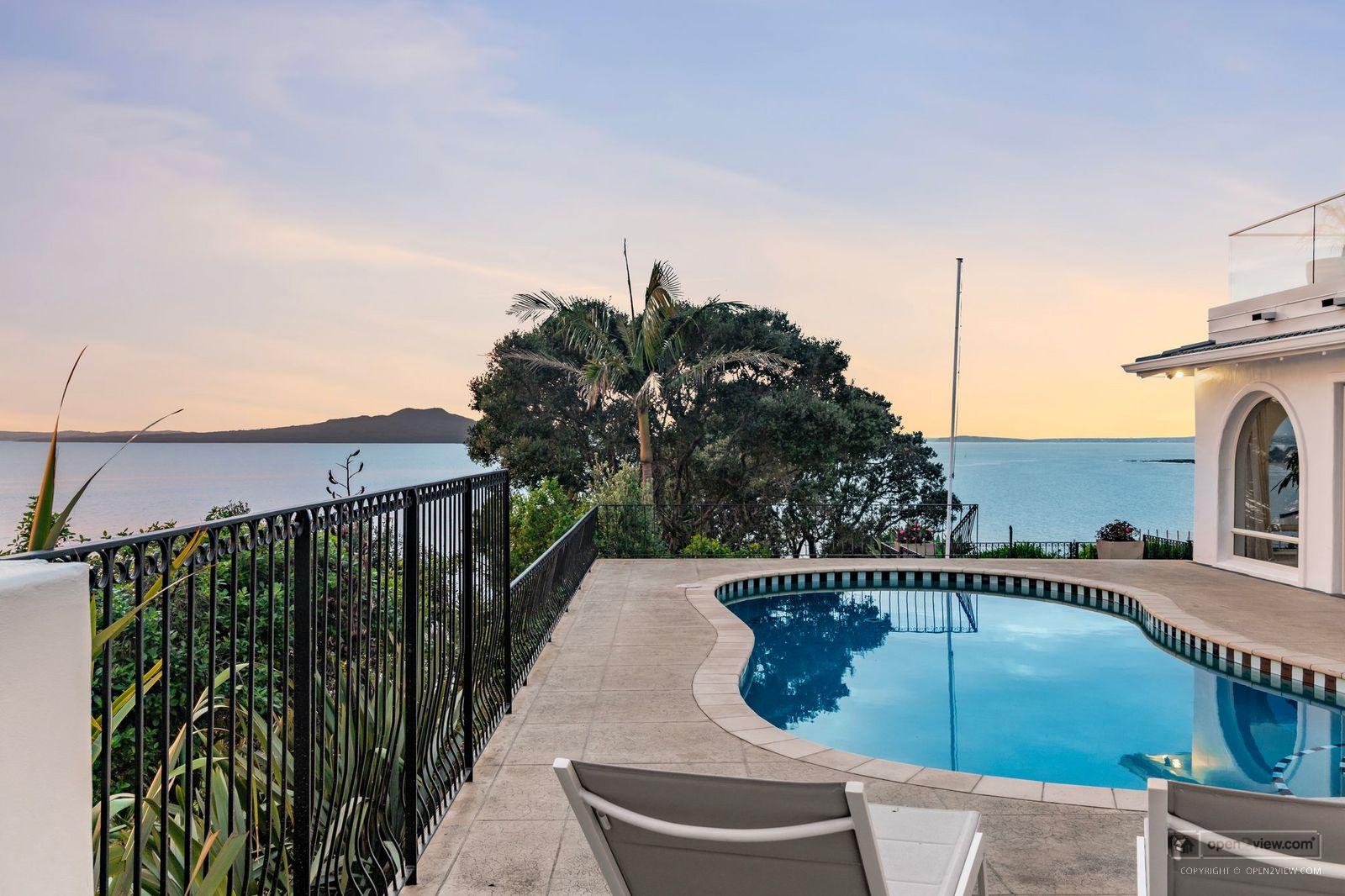 Slider image of 23D Beach Road, Auckland