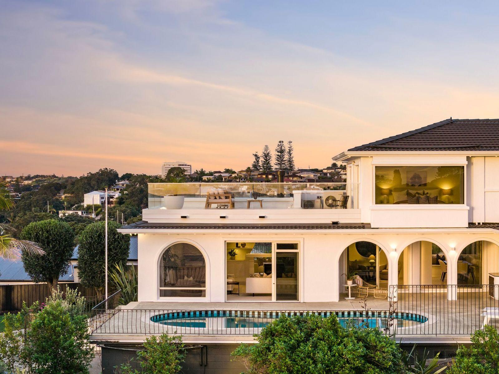 Slider image of 23D Beach Road, Auckland