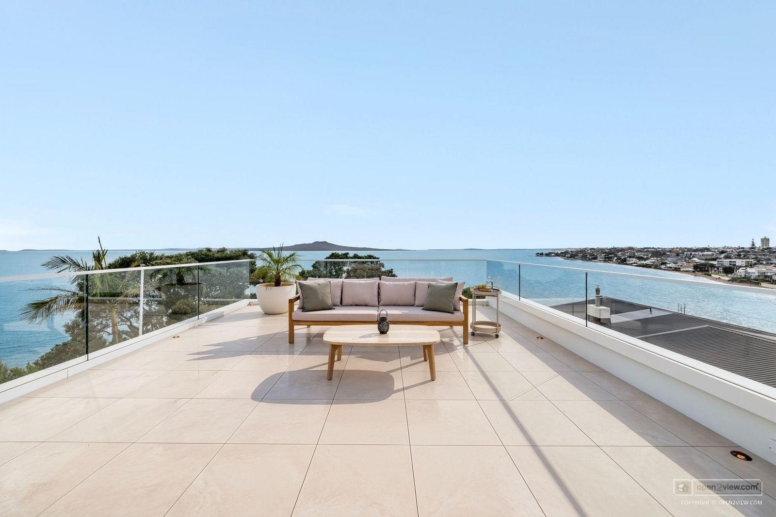 Slider image of 23D Beach Road, Auckland