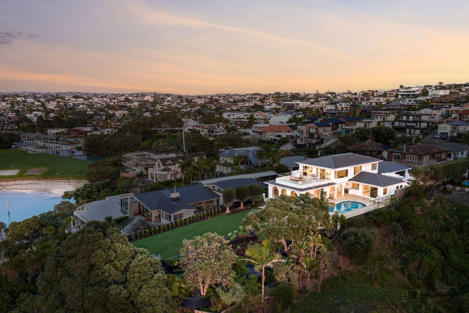 Slider image of 23D Beach Road, Auckland